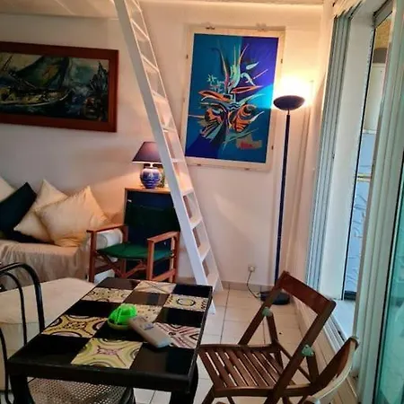 Bel Double Terrasse Διαμέρισμα *